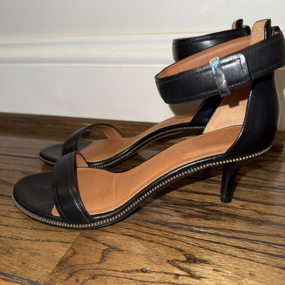 GIVENCHY Black Strappy Leather, Kitten Heels,‎ Ankle Strap Sandals